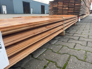 Ca. 48x Douglas wisselsponning/halfhoutsrabat, 18x190mm, lengte 300cm